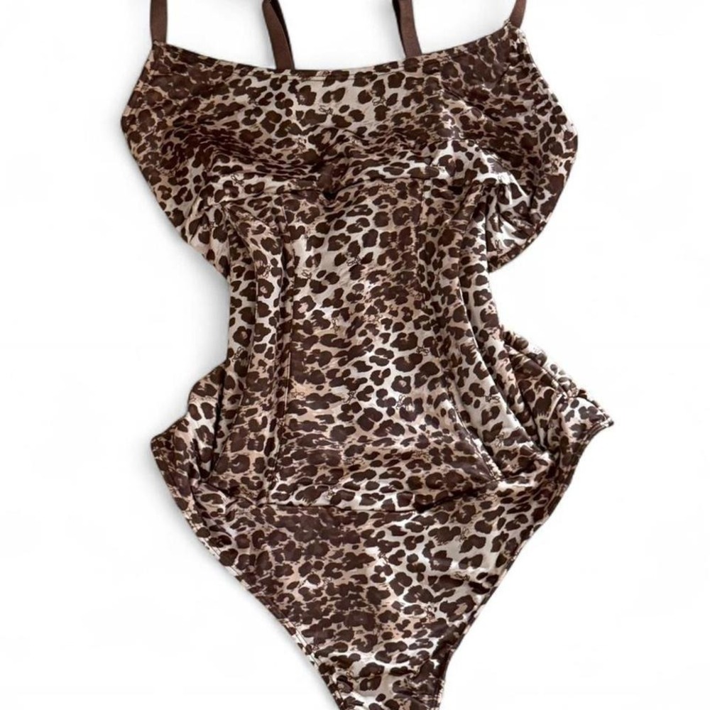 Y2K 2000s style Brown and tan‎ leopard print one piece bodysuit